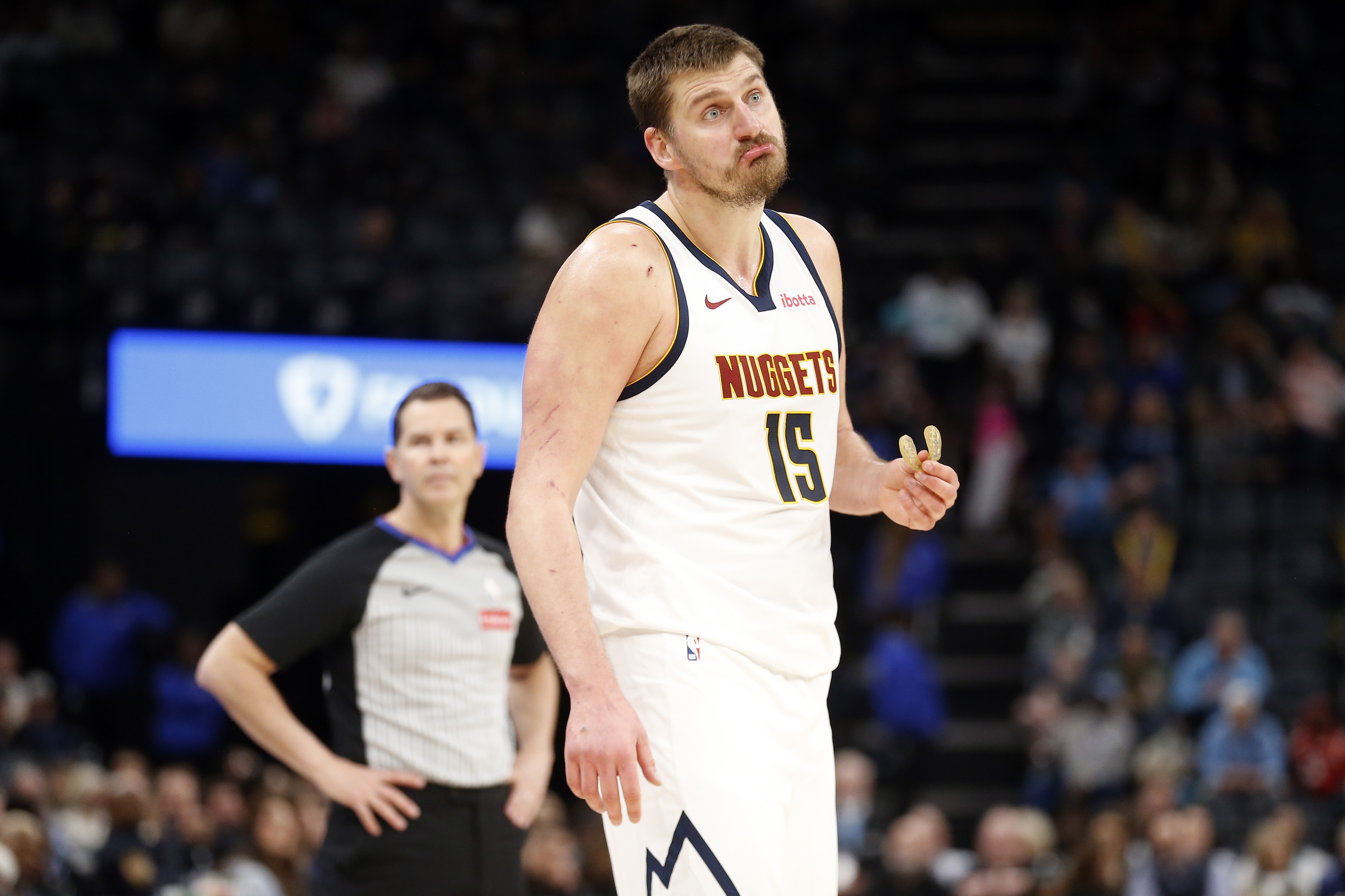 九游会·J9-麦迪：约基奇毫不在意自己砍下20+20+20 赛后只关心自己的马